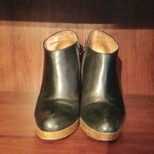 Black elegant booties